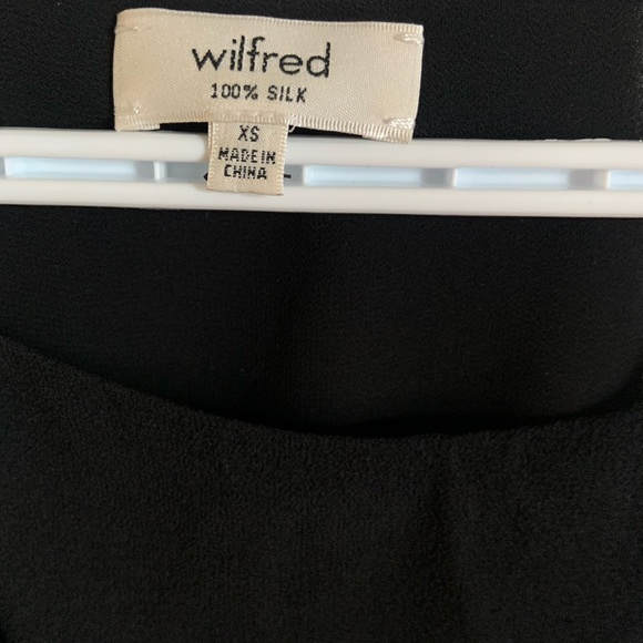 Aritzia Wilfred 100% silk tank. - Picture 3 of 3